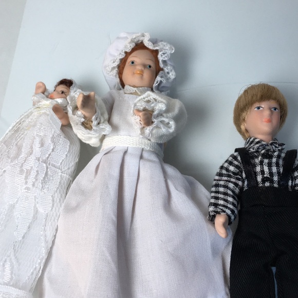 Dollhouse Miniature Poseable Victorian Maid 6”, Boy 4.5”, & Baby 2” Porcelain - Picture 10 of 11